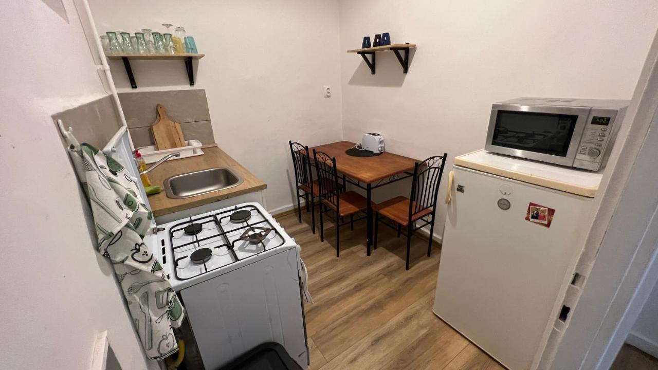 Napartman Pécs Buitenkant foto