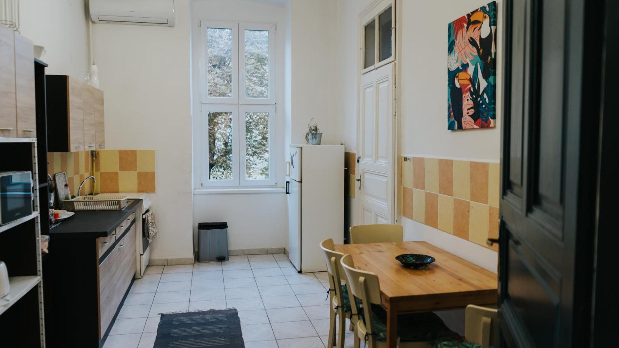 Napartman Pécs Buitenkant foto